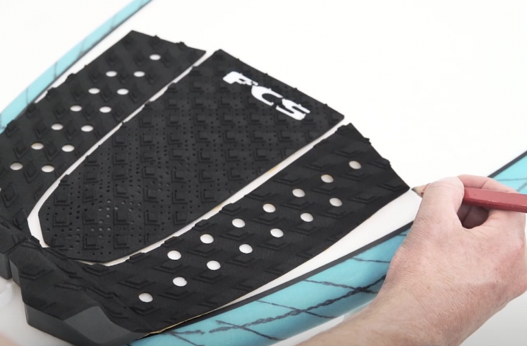 Comment poser son pad de surf ? Surfboard Factory Blog